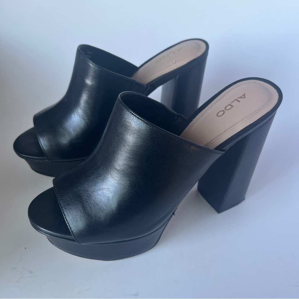 Aldo black platform mules sz 6
